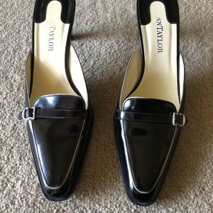 Black and Tan Ann Taylor Mules